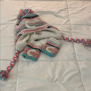 Cozy Multicolor Knit Hat thick Sherpa lining and fingerless covers go over glove